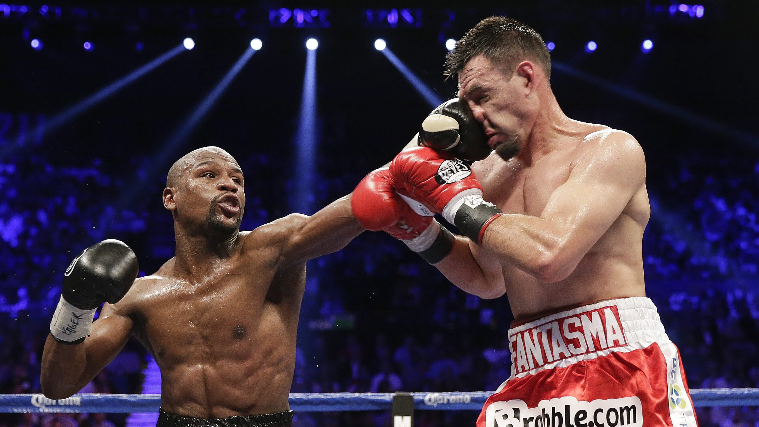 VR划船机团体挑战赛 白领午休十分钟“线上赛河”