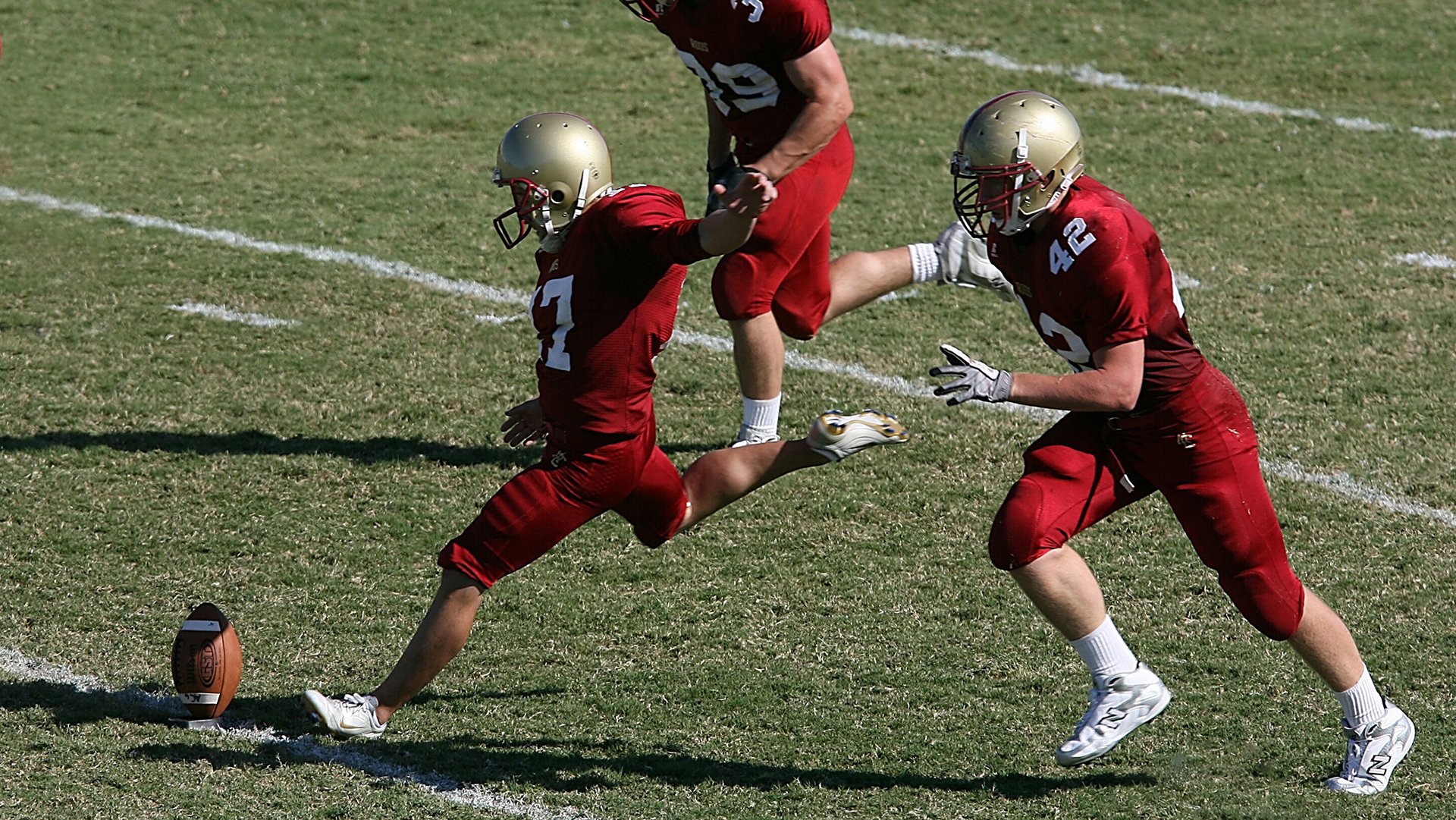 世界杯：主办方提供“球迷露营村” 低价帐篷位一夜难求